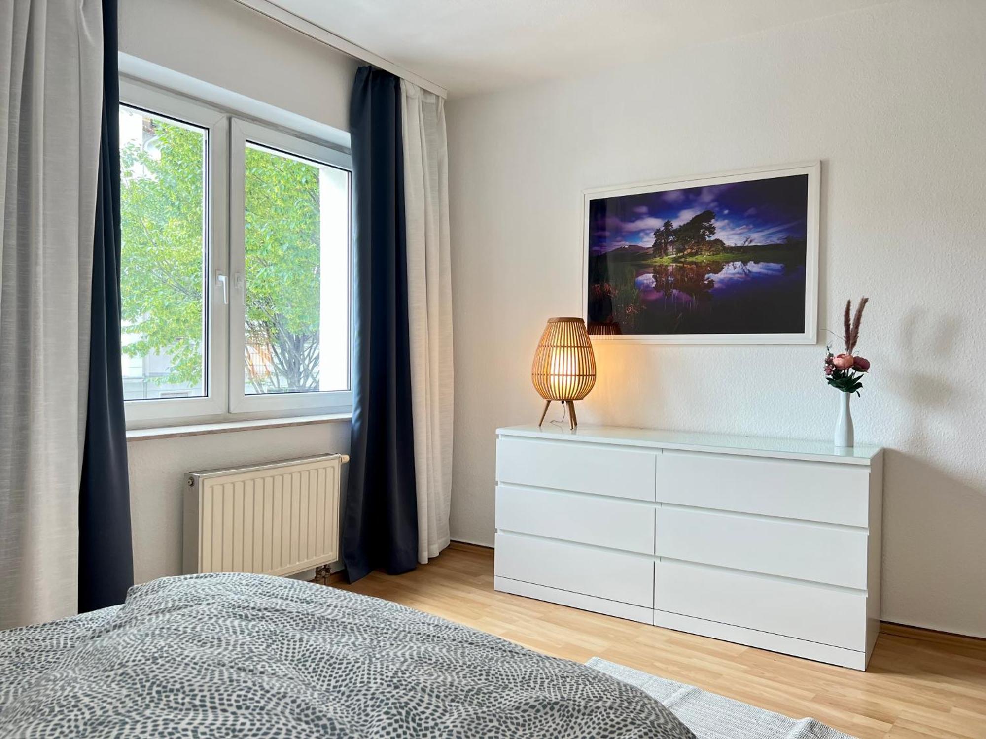 Vollausgestattet, Grosszuegig & Zentral Fuer Bis Zu 4 Appartement Maagdenburg Buitenkant foto