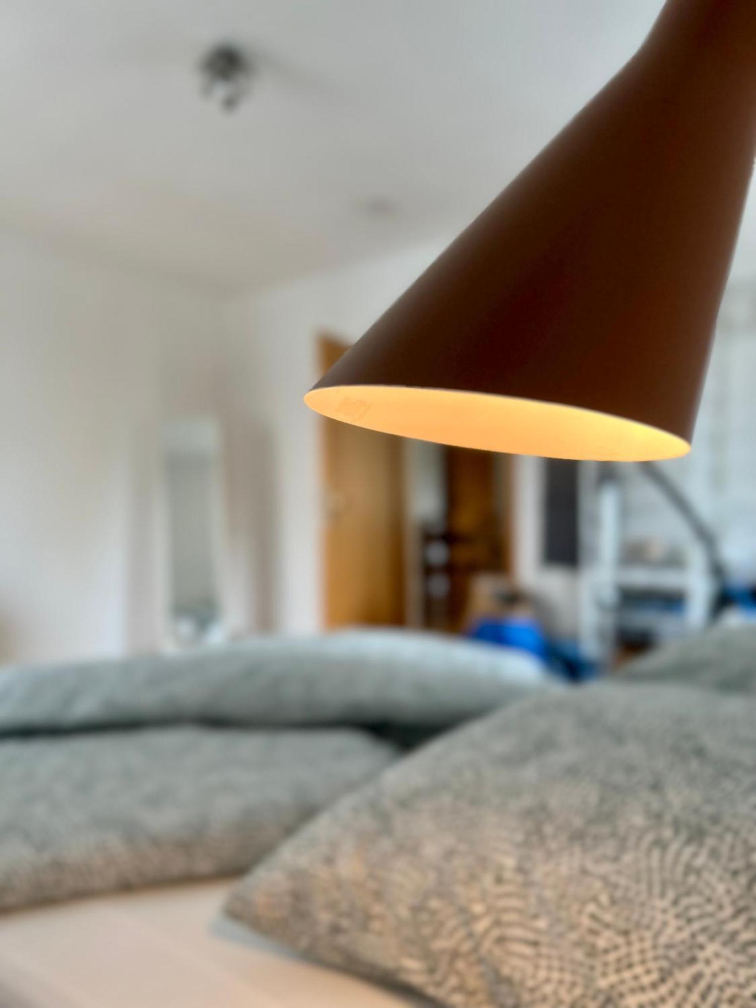 Vollausgestattet, Grosszuegig & Zentral Fuer Bis Zu 4 Appartement Maagdenburg Buitenkant foto